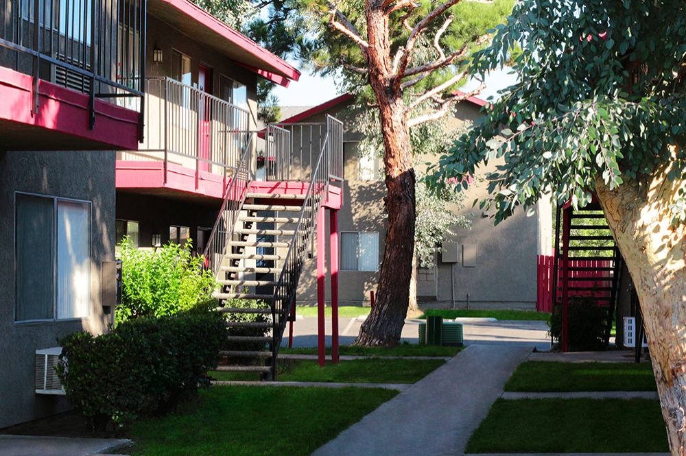 Take a tour today and see Exteriors 8 for yourself at the Casa Del Sol Apartments