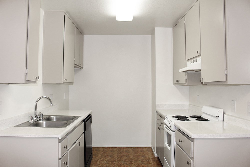 This photo is the visual representation of gourmet kitchens at Casa Del Sol Apartments.